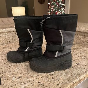 Size 1 boys LL Bean Winter Boots. Good condition. Brand new inserts included.